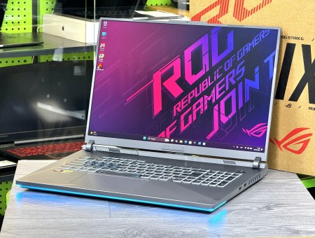 Asus Rog Strix G18 G814F 2